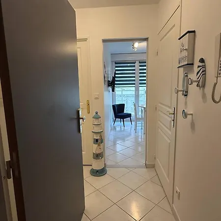 Deux Pieces Proche De La Avec Parking Privatif - Fr-1-465-131 Apartment