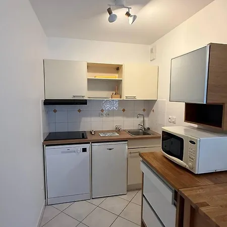 Deux Pieces Proche De La Avec Parking Privatif - Fr-1-465-131 Apartamento *