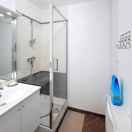 Deux Pieces Proche De La Avec Parking Privatif - Fr-1-465-131 Apartamento